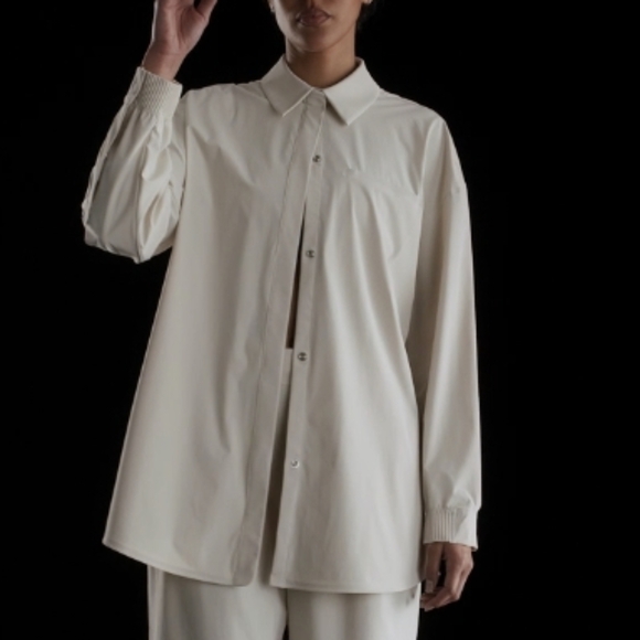 Nike 24.7 PerfectStretchWomen's Dri-FIT Oversized Long-Sleeve Shirt - Picture 1 of 10